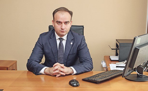 А вы, друзья, садитесь: как Федорищев за два года перекроил власть в Самарской области
