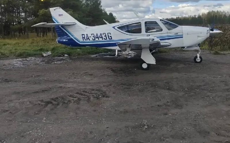 Пилоту стало плохо в воздухе: самолет экстренно сел у трассы под Ульяновском — Самарское информбюро