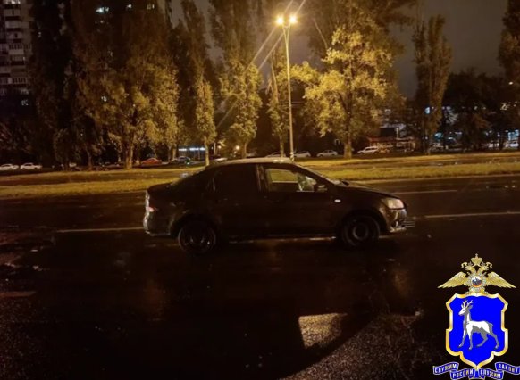 За сутки в Самарской области произошло 8 ДТП: в Тольятти сбили пешехода, в Челно-Вершинах столкнулись УАЗ и ВИС